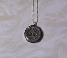Load image into Gallery viewer, Jewelry-- Necklace with the Tree of life locket